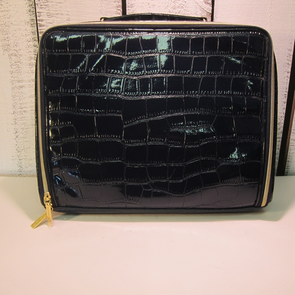 Estee' Lauder Navy Make-Up Bag
